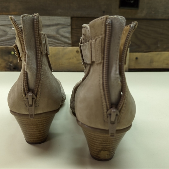 Earth Shoes Intrepid bootie 9.5 taupe tan - Picture 4 of 8